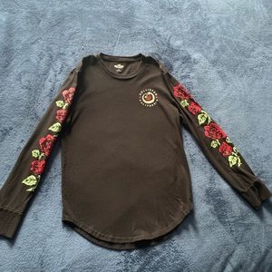 Hollister long sleeve tee - size small